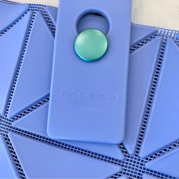 ๐ BaoBao Issey Miyake Blue Lucent Geometric Pattern Tote Bag - Picture 13 of 16